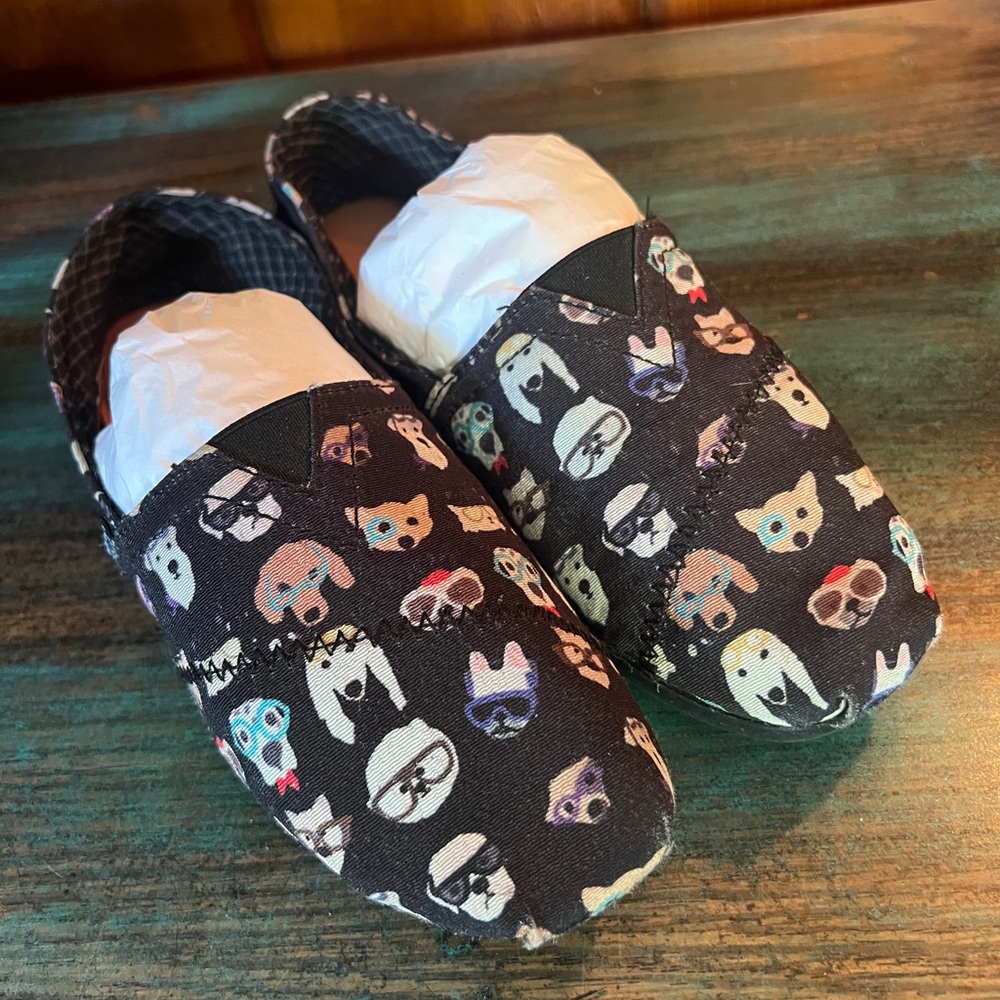 Bobs Skechers Memory Foam Shoes Dog Print Slip On Loafers